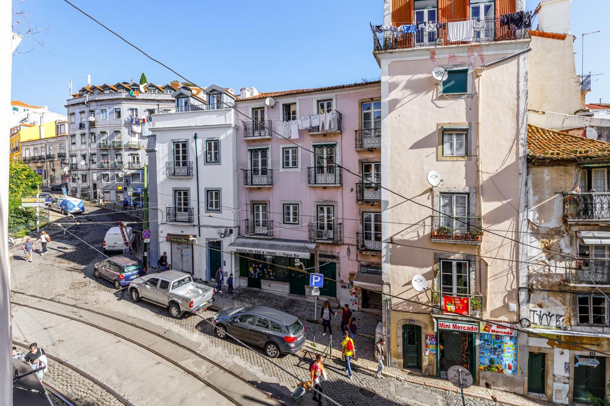 Typical Apartment Alfama-Center Лиссабон Экстерьер фото