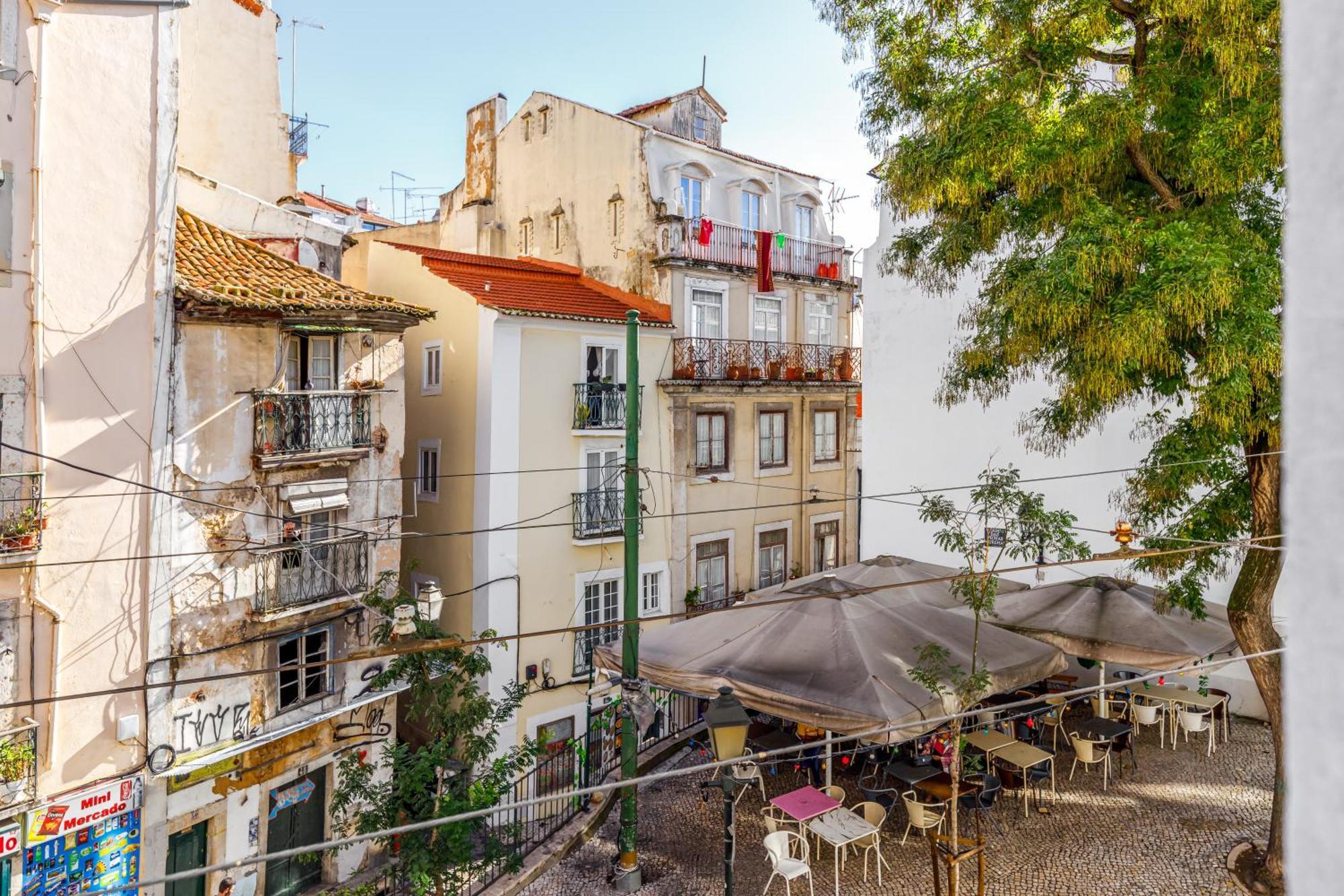 Typical Apartment Alfama-Center Лиссабон Экстерьер фото